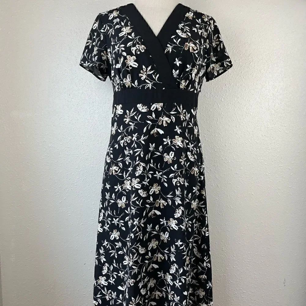Croft & Barrow Black Floral Dress Size 8 EUC